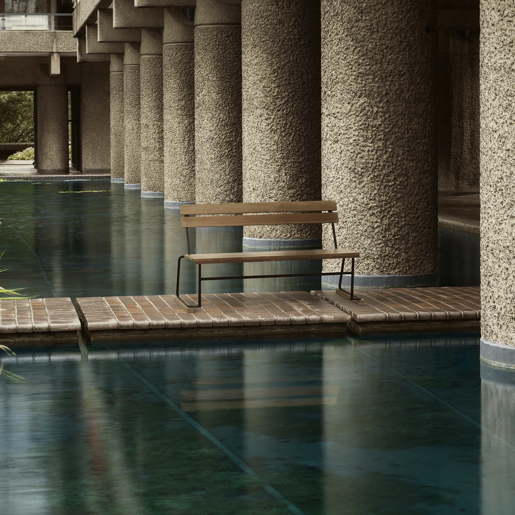 Soffa 3 teak / svart stativ