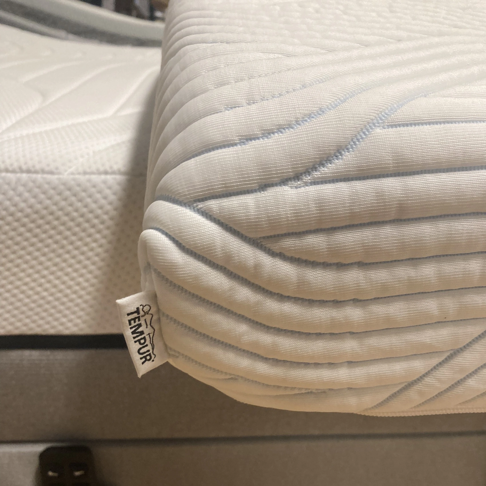 Pro Luxe Smartcool bäddmadrass - Medium, 90x210x10 cm