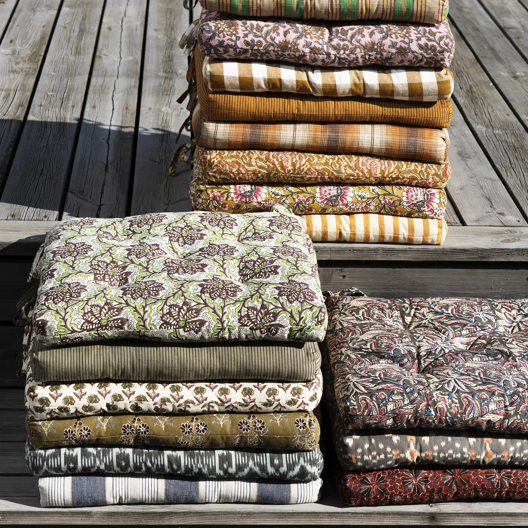 Madam Stoltz sittdyna med tryck.